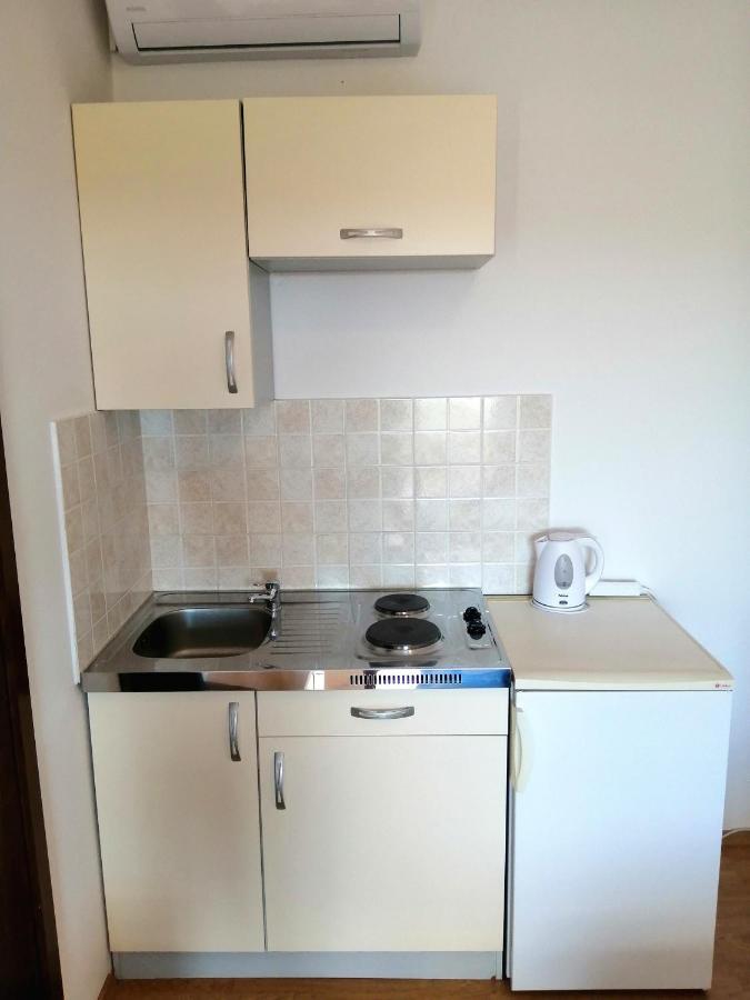 Apartments Dalmatian Stone House Turanj Bagian luar foto