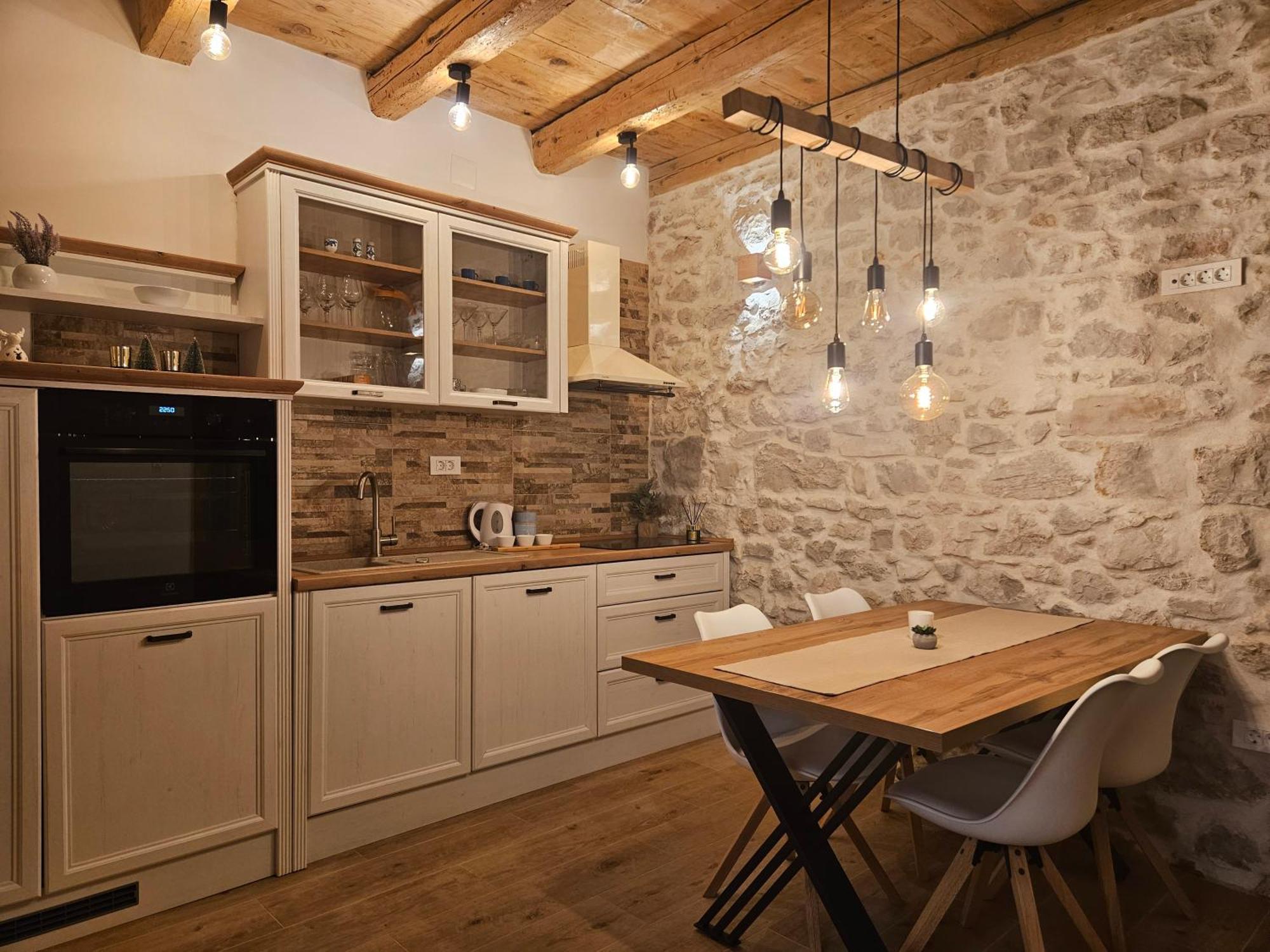 Apartments Dalmatian Stone House Turanj Bagian luar foto