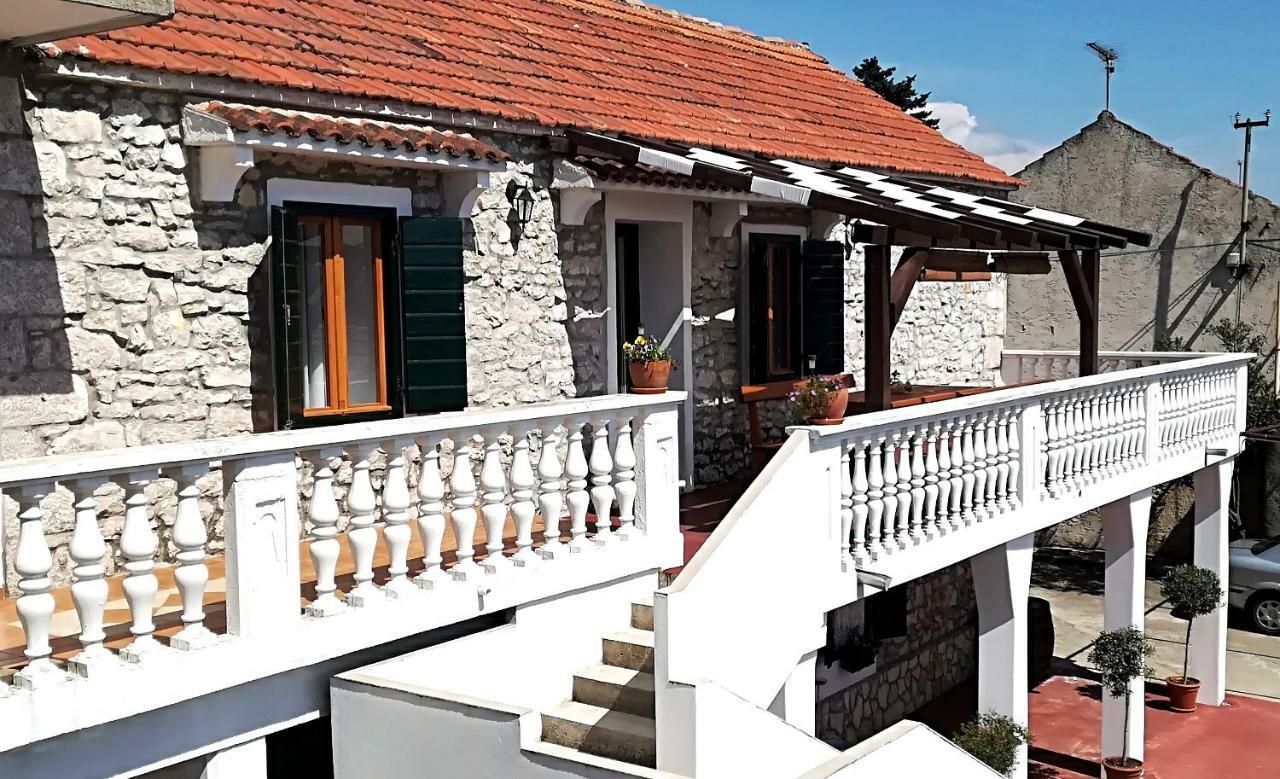 Apartments Dalmatian Stone House Turanj Bagian luar foto