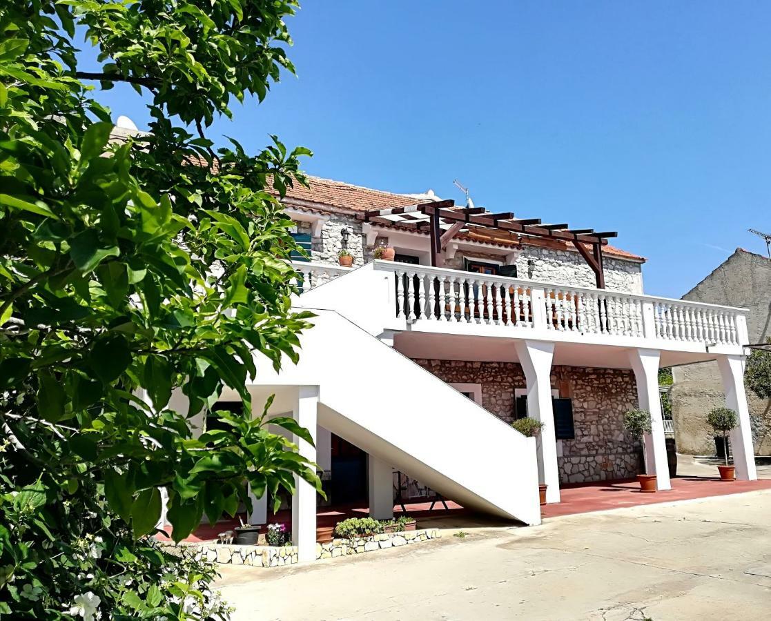 Apartments Dalmatian Stone House Turanj Bagian luar foto